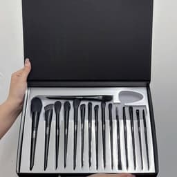 [Bộ cọ MUA Lux 16 cây] Bộ cọ MUA.s Lux 16 cây thân gỗ đen chất lông mền mịn sang chảnh