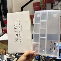 Hộp nhựa đựng kẹp Berry